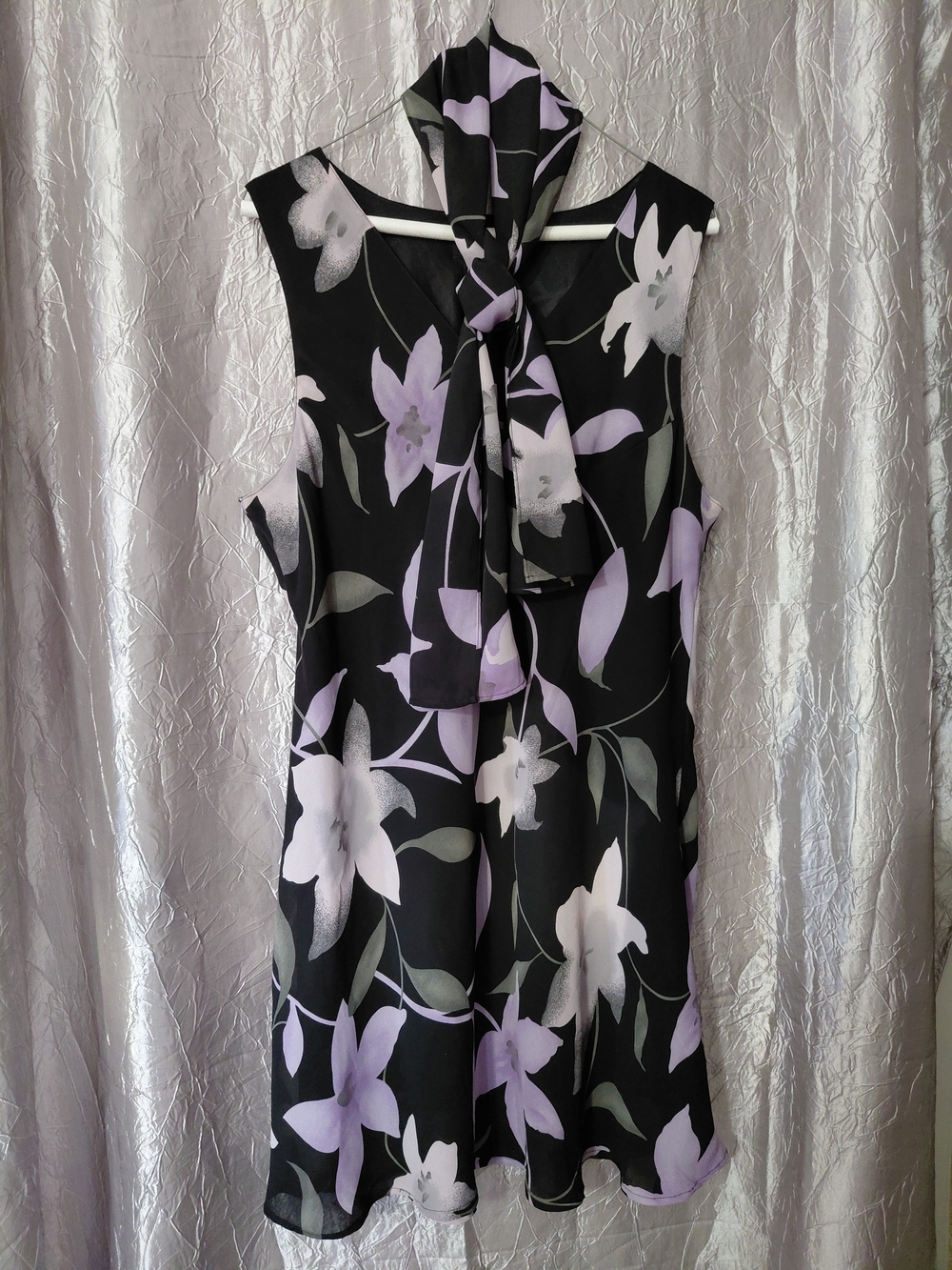 Gabrielle Sleeveless Black Floral Tie-Neck Dress in Lavender